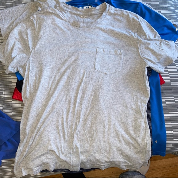 Assorted T -Shirts - Picture 4 of 9